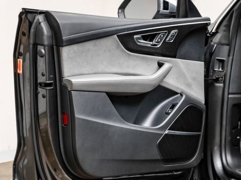 Used 2021 Audi SQ8 Prestige image 39