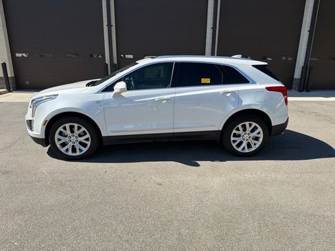 Used 2019 Cadillac XT5 Luxury w/ LPO, Radiant Package FWD image 3