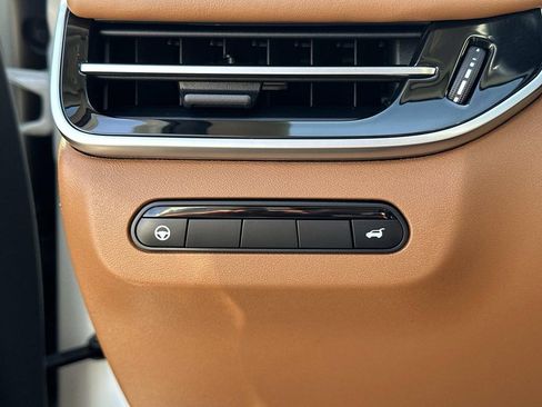 Used 2023 INFINITI QX60 Sensory image 17