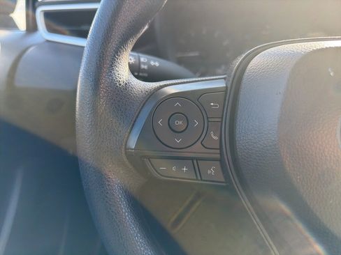 Used 2025 Toyota Corolla LE image 10