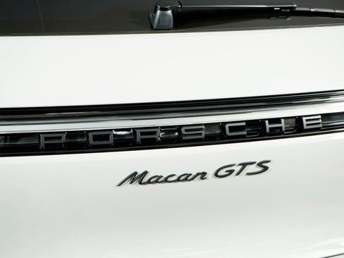 New 2026 Porsche Macan GTS image 13