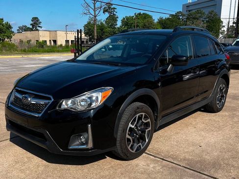 Used 2016 Subaru Crosstrek 2.0i Premium w/ Moonroof Package AWD/4WD image 12