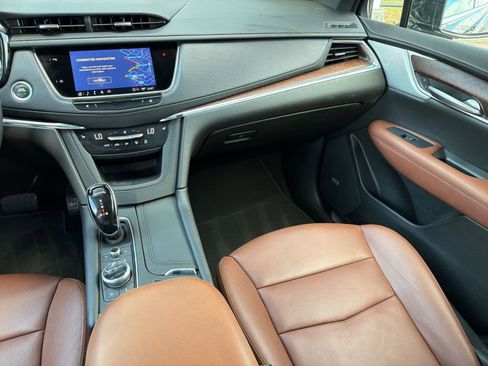 Certified 2023 Cadillac XT5 Premium Luxury image 16