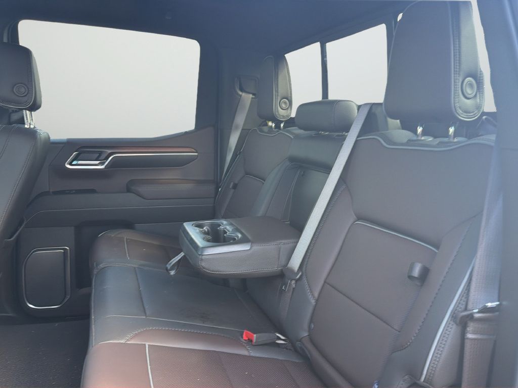 Used 2025 GMC Sierra 1500 Denali w/ Denali Reserve Package AWD/4WD image 32