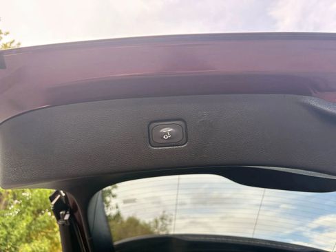 Used 2020 Ford Edge Titanium w/ Equipment Group 301A image 5