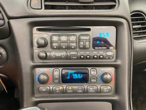 Used 1998 Chevrolet Corvette Convertible w/ Memory Pkg RWD image 26