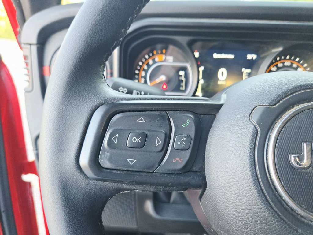 Used 2026 Jeep Wrangler Rubicon AWD/4WD image 23