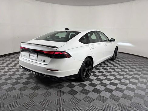 Used 2024 Honda Accord Sport image 11