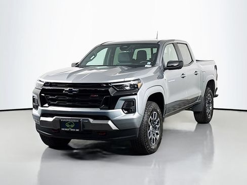 Certified 2024 Chevrolet Colorado Z71 w/ Z71 Convenience Package 2 AWD/4WD image 3