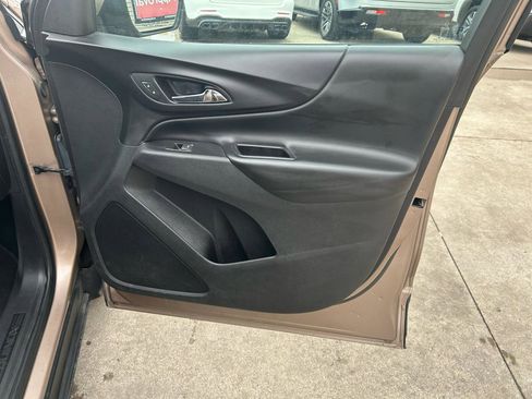 Used 2019 Chevrolet Equinox LT image 16