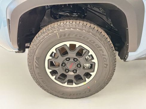 Used 2026 Toyota Tacoma TRD Off-Road w/ TRD Off Road Upgrade Package AWD/4WD image 24