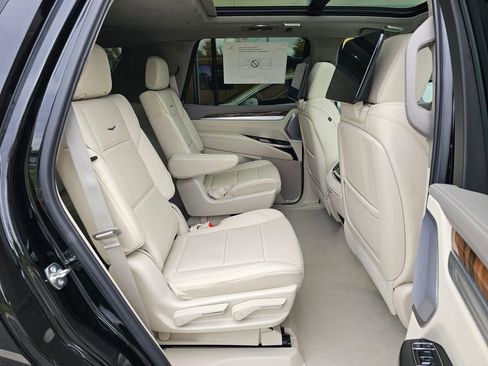 New 2026 Cadillac Escalade Platinum Sport AWD/4WD image 13