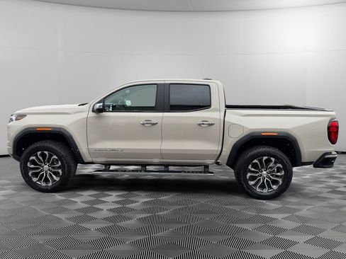 New 2026 GMC Canyon Denali image 4
