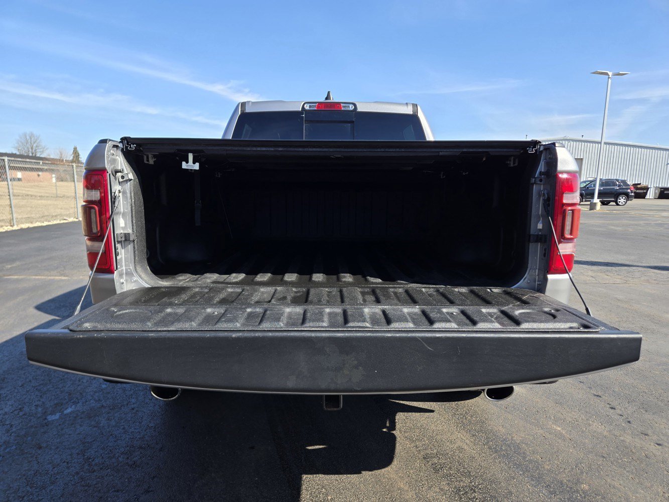Used 2022 RAM 1500 Limited w/ Body-Colour Bumper Group AWD/4WD image 36