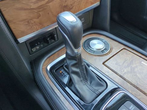 Used 2022 Nissan Armada SL w/ Captain's Chairs Package image 16