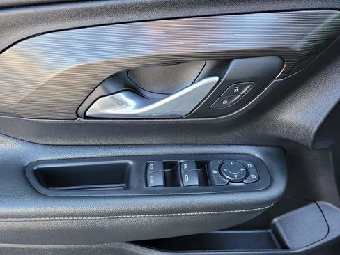 Used 2024 GMC Terrain SLE image 24