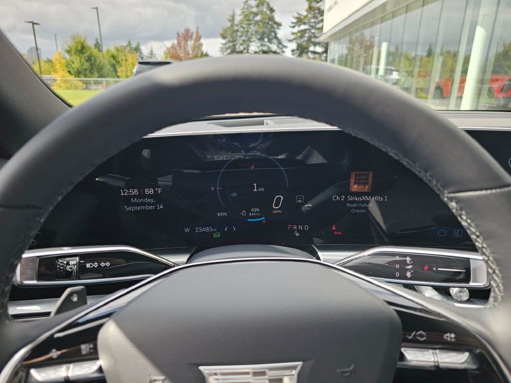 Certified 2024 Cadillac Lyriq Luxury AWD/4WD image 25