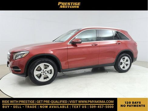 Used 2018 Mercedes-Benz GLC 300 4MATIC image 3