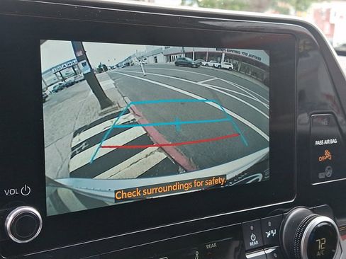 Certified 2025 Toyota Highlander LE AWD/4WD image 18