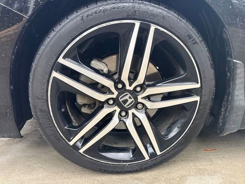 Used 2016 Honda Accord Touring image 11