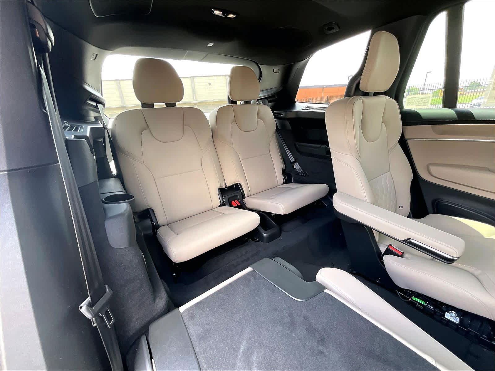 New 2026 Volvo XC90 T8 Plus w/ Protection Package Premier AWD/4WD image 28