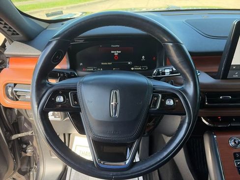 Used 2020 Lincoln Aviator Reserve AWD/4WD image 10