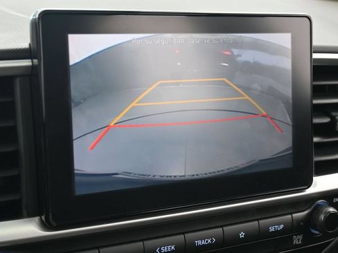 Used 2022 Hyundai Venue SEL FWD image 17