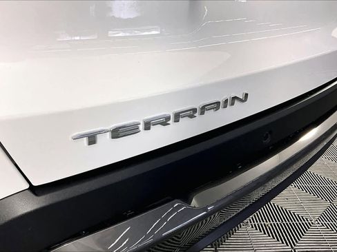 Used 2026 GMC Terrain Elevation w/ Elevation Premium Package image 31