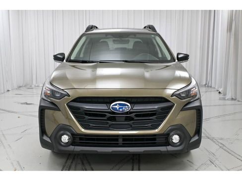 Used 2025 Subaru Outback Premium w/ Popular Package #1 image 3