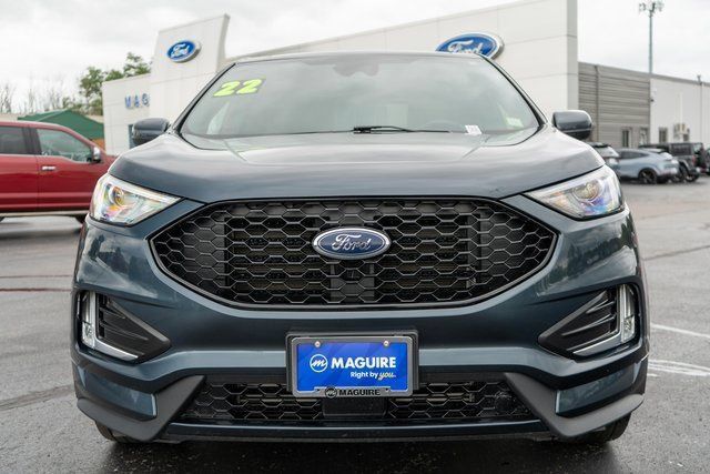 Used 2022 Ford Edge ST-Line w/ Cold Weather Package AWD/4WD image 3