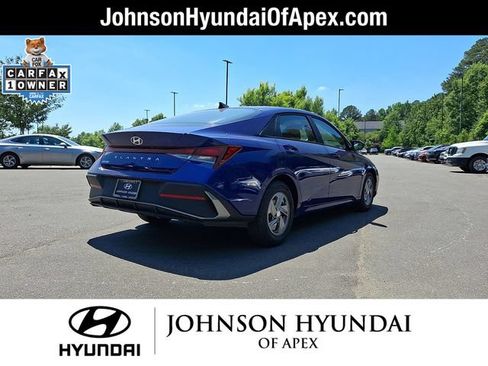 Certified 2024 Hyundai Elantra SE FWD image 31