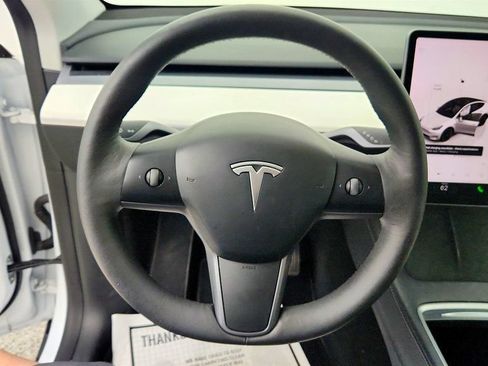 Used 2022 Tesla Model Y Long Range AWD/4WD image 13