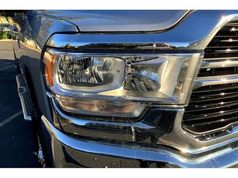 Used 2021 RAM 2500 Big Horn image 29