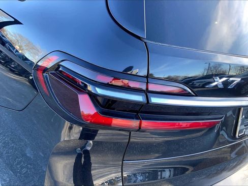 Certified 2025 BMW X7 xDrive40i image 28