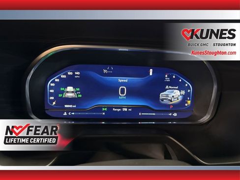 Used 2023 Chevrolet Suburban Premier image 24