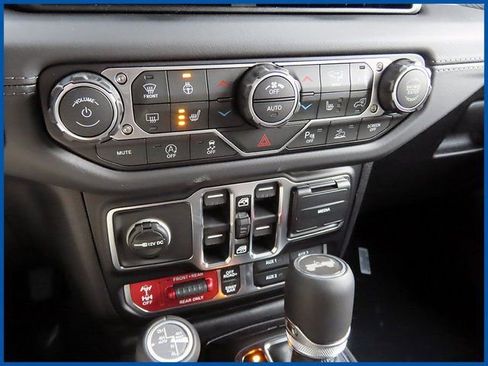 New 2026 Jeep Wrangler Unlimited Rubicon image 16