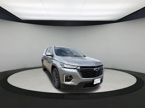 Used 2023 Chevrolet Traverse RS AWD/4WD image 1