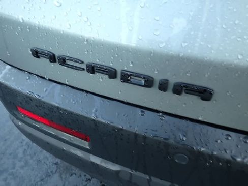 Certified 2023 GMC Acadia SLE w/ Driver Convenience Package image 10