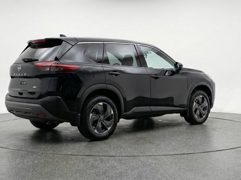 Used 2025 Nissan Rogue SV FWD image 9
