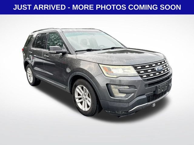 Used 2016 Ford Explorer XLT w/ Equipment Group 202A FWD image 1