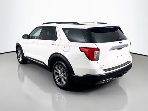 Used 2023 Ford Explorer XLT w/ Equipment Group 202A image 6