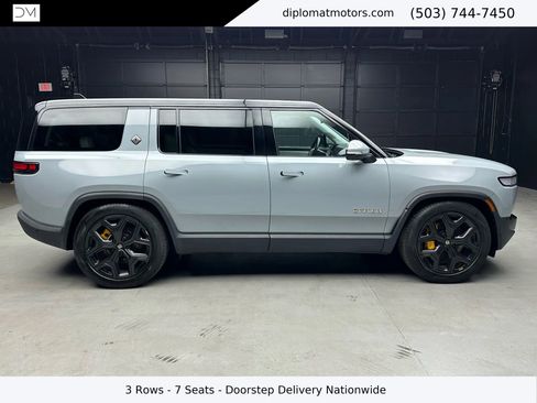 Used 2023 Rivian R1S Adventure image 8