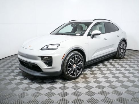 New 2026 Porsche Macan 4 Electric image 1