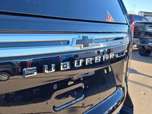Certified 2024 Chevrolet Suburban High Country w/ Advanced Technology Package image 40