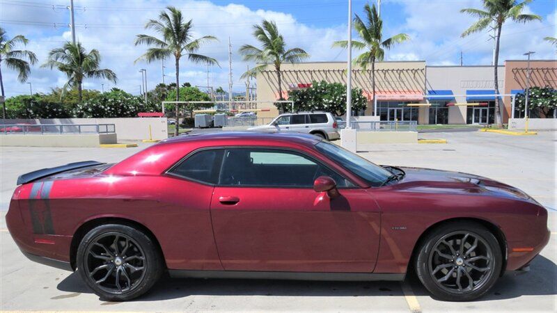 Used 2017 Dodge Challenger R/T w/ Blacktop Package RWD image 7