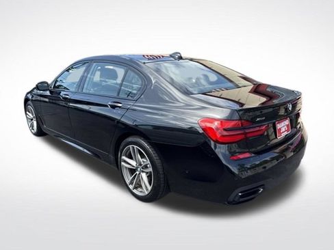 Used 2019 BMW 750i xDrive w/ Executive Package AWD/4WD image 5