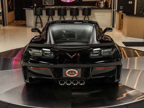 Used 2018 Chevrolet Corvette Z06 RWD image 16
