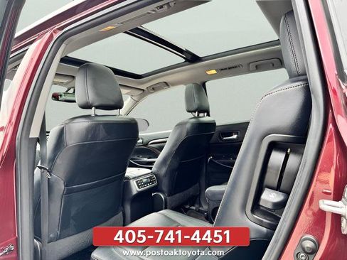 Used 2016 Toyota Highlander Limited Platinum AWD/4WD image 11