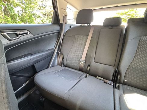 Used 2025 Kia Sportage LX FWD image 39