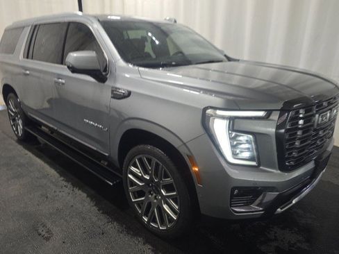 Used 2025 GMC Yukon XL Denali Ultimate image 5